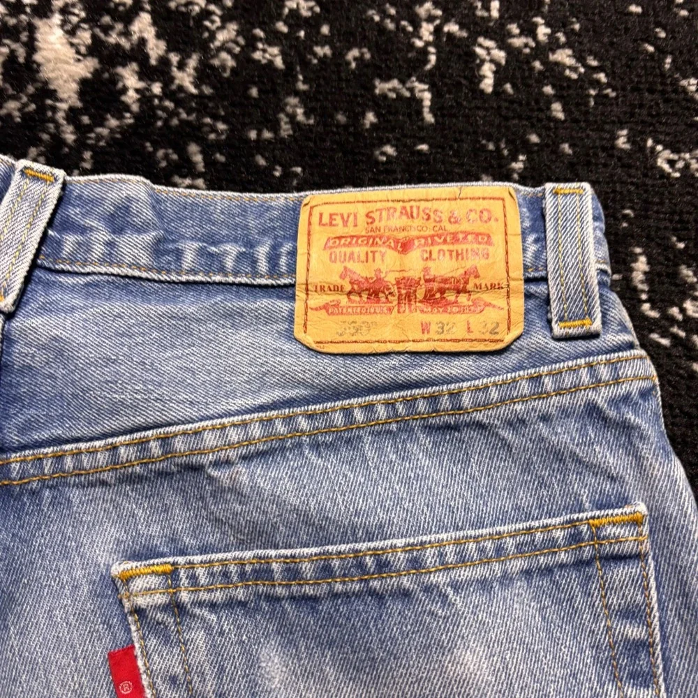 Levis 550 Relaxed Fit Jeans Mens 32x32 Light Wash Y2K Straight Leg Denim Blue